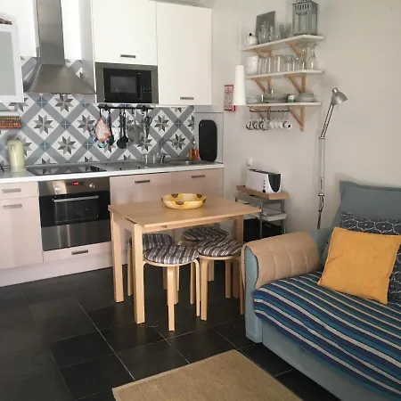 Estudio Tranquilo Da Falesia Αλμπουφέιρα